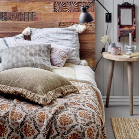 Jehu Cushion, Nature, Cotton