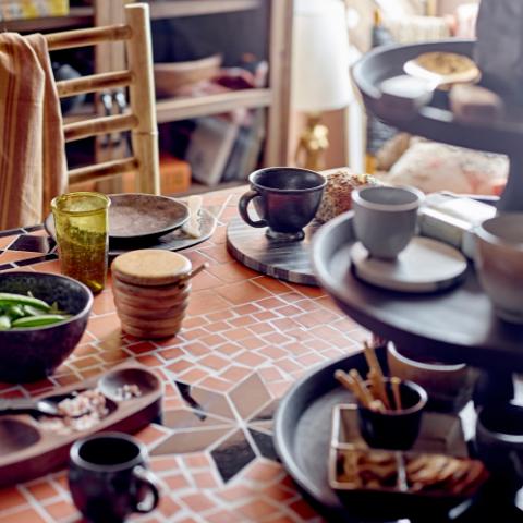 Linne Cup, Bronze, Stoneware