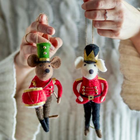 Peo Bibelot, Rouge, Laine