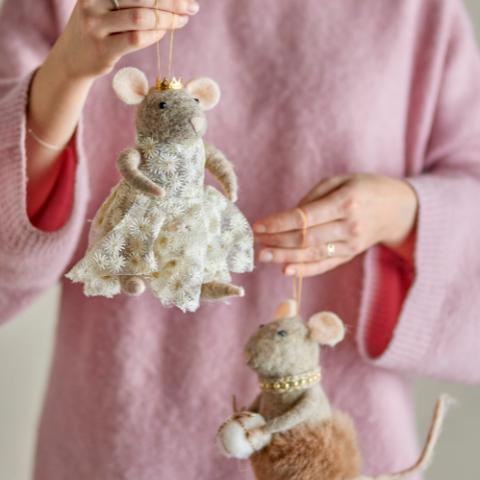 Peo Ornament, Brown, Wool