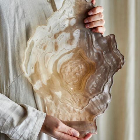 Aiku Bol, Nature, Verre