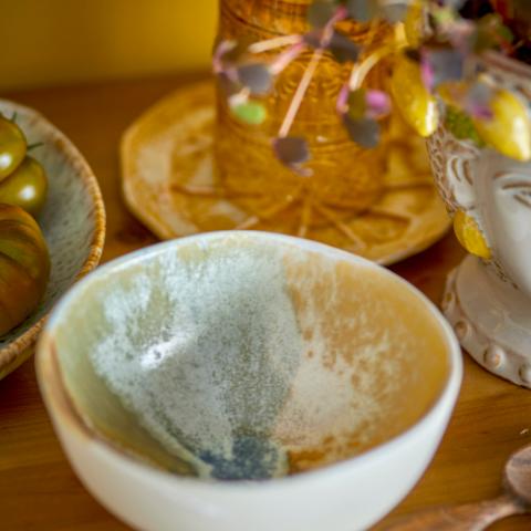 Lacey Bol, Jaune, Grès