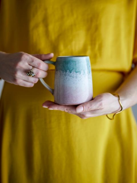 Winnie Becher, Bunt, Steingut