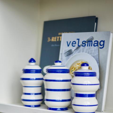 Maynard Cruche avec couvercle , Bleu, Grès