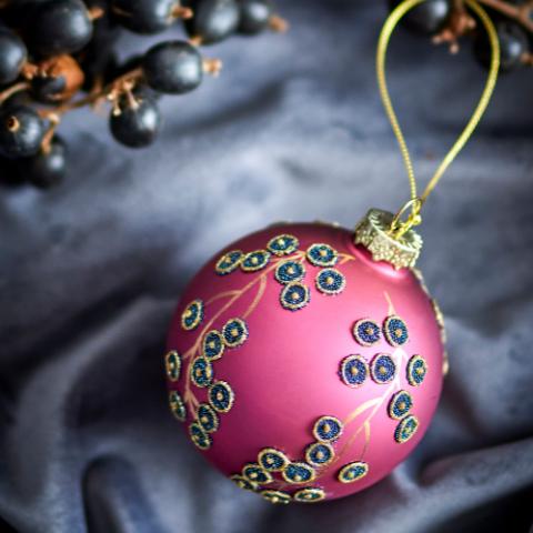 Camia Bibelot, Rouge, Verre