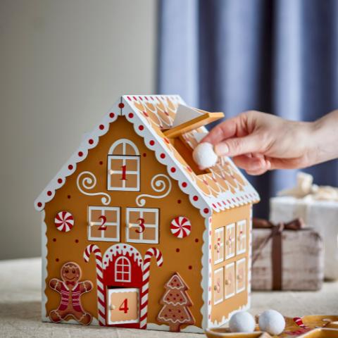 Ginnie Kalender, Brun, MDF