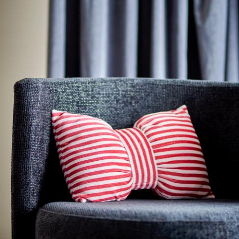 Livia Pude, Rød, Bomuld OEKO-TEX®