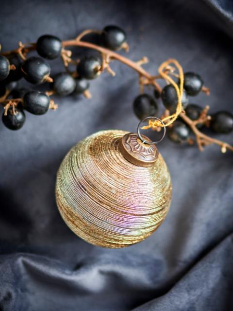 Nitin Ornament, Gold, Glass